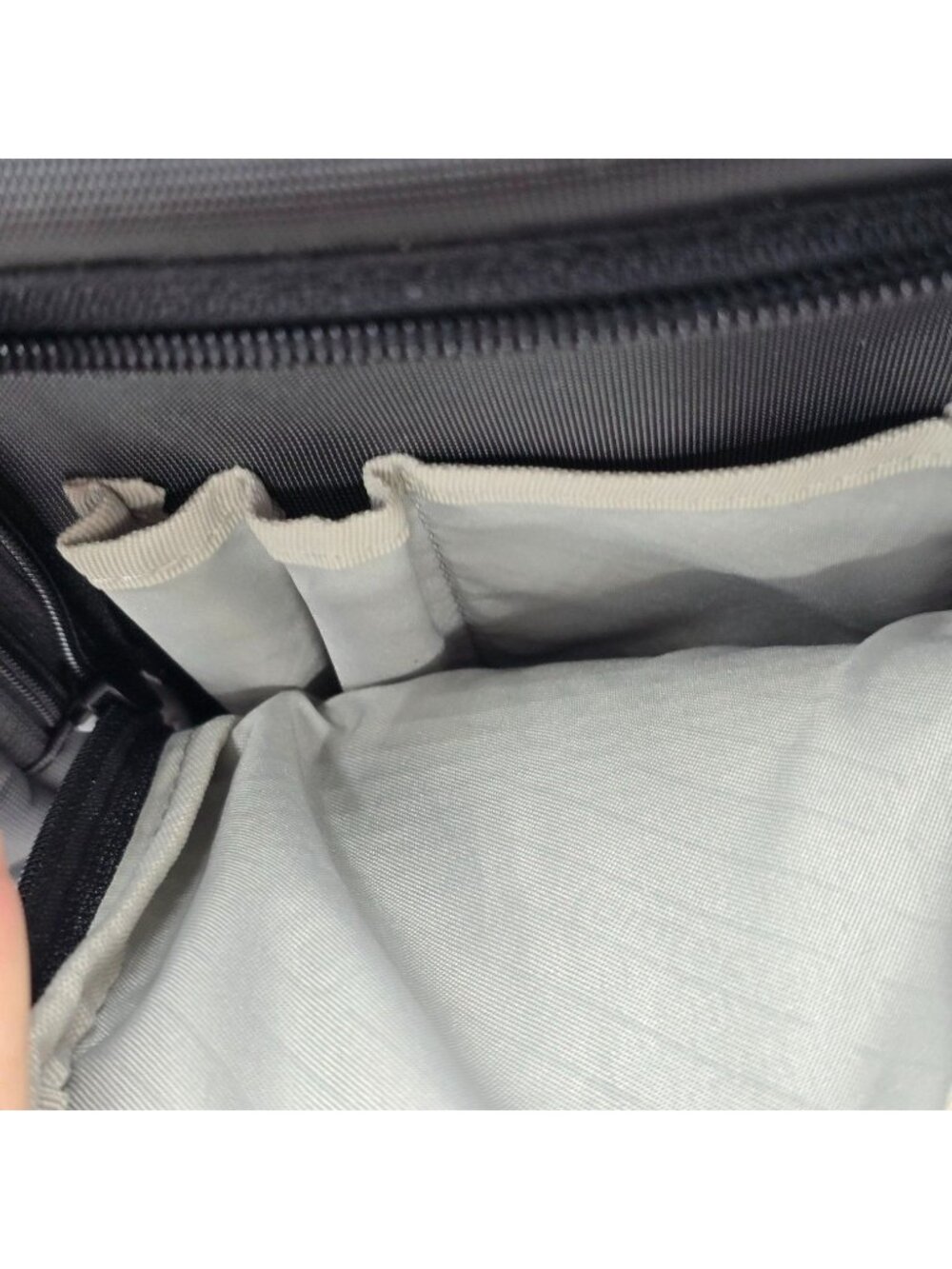 Tomtoc Laptop Shoulder Bag With Adjustable Strap & Multiple Pockets For Storage - Picture 5 of 8